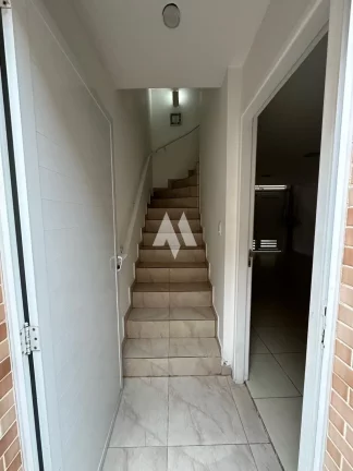 Imagem Casa em Villaggio no Marapé com 2 suítes e piscina.
