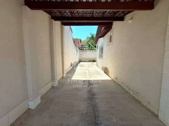 Imagem Casa à Venda - Com 2 quartos sendo 1 suíte - Esplanada - Mantena - MG