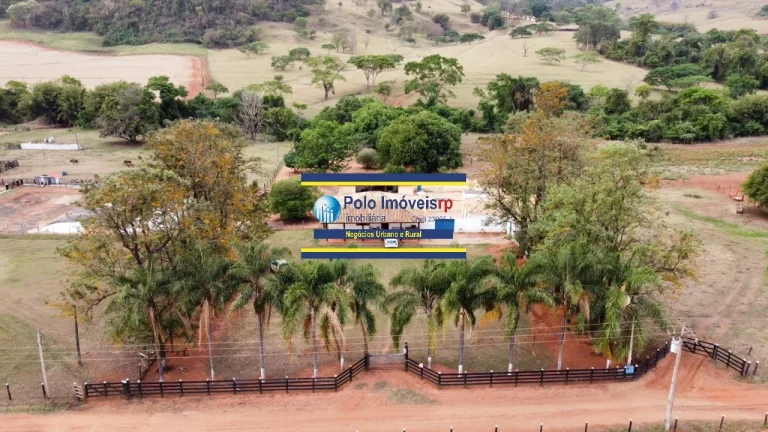 Imagem Fazenda 181 hectares montada para criação de bovinos até 220 cabeças e planta café, próximo de Altinópolis - São Paulo.