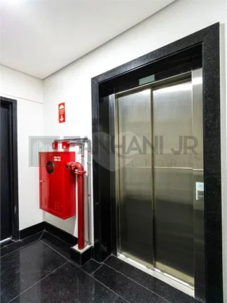 Imagem Imperdível Prédio monousuário Comercial à Venda em SP: 10 Salas, 6 Banheiros, 35 Vagas no Alto de Pinheiros - 1.344m²!