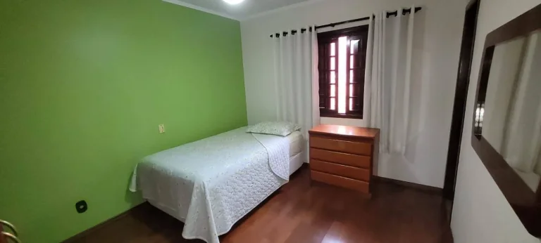 Imagem Sobrado 208 metros 3 Dormitorios sendo 3 Suites 2 Vagas de Garagens