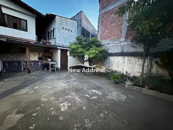 Imagem Casa em Araçás: 3 quartos, 2 banheiros, varanda e quintal - Vila Velha