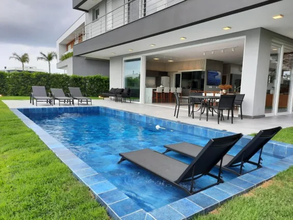 Imagem Casa em Condominio 5 Dormitórios - Bairro Centro