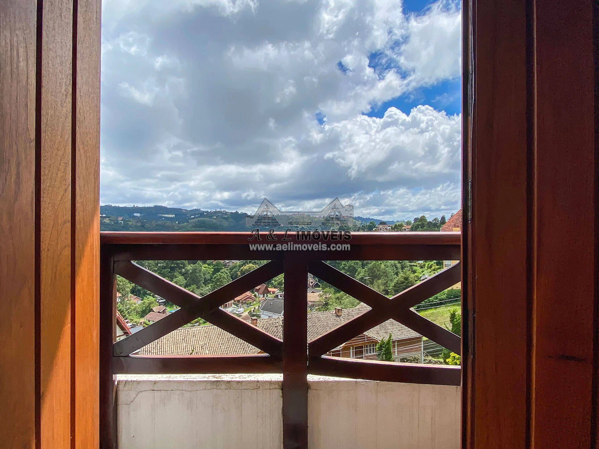 Imagem Apartamento à venda em Campos do Jordão - Com vista panorâmica
