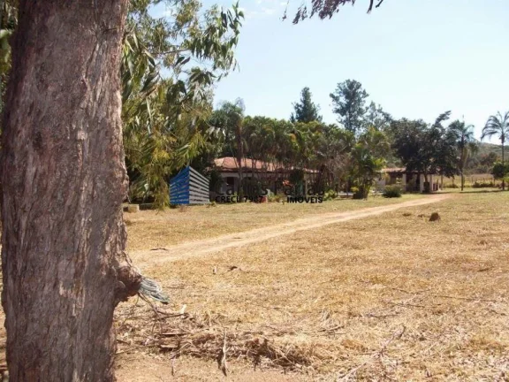 Imagem Chácara para Venda em Brasília, Setor Habitacional Tororó (Jardim Botânico), 3 dormitórios, 2 suítes, 3 banheiros, 1 vaga