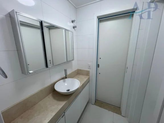 Imagem Apartamento no Canto do Forte em Praia Grande com 4 Dormitórios