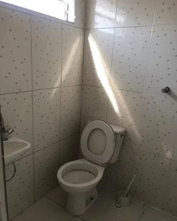 Imagem galpão com 250 m2, com pé direito de 7 m FL26