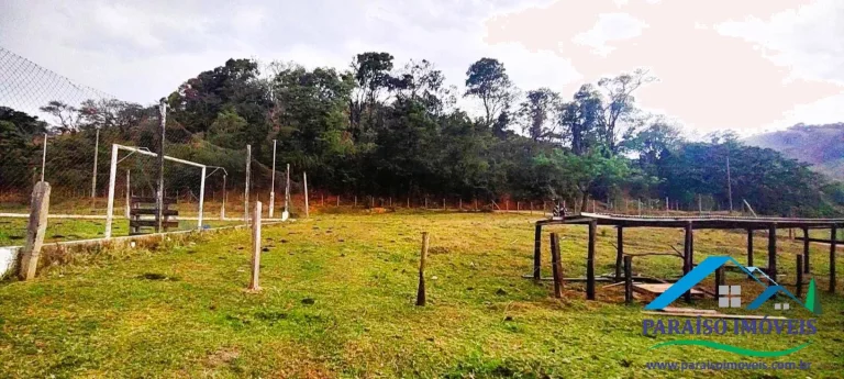 Imagem Oportunidade: Chácara com 2 Chalés, Ponto Comercial e Campo de futebol!
