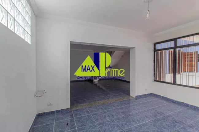 Imagem Casa de Luxo para Locação na Vila Granada, São Paulo-SP: 5 Quartos, 1 Suíte, 3 Salas, 3 Banheiros, 6 Vagas de Garagem.