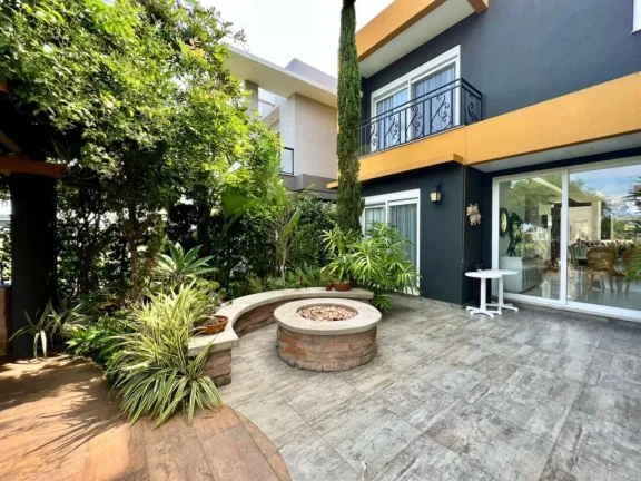 Imagem Casa em Condominio 3 Dormitórios - Bairro --
