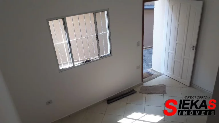 Imagem Aluguel de Casa na Vila Ré, São Paulo-SP: 2 Quartos, 1 Sala, 1 Banheiro e 1 Vaga de Garagem - 70,00 m² de Área
