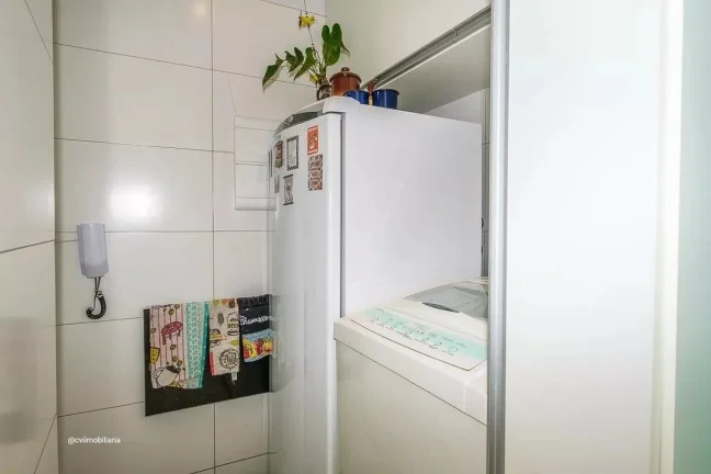 Imagem Imóvel amplo à venda com 3 quartos, sendo 1 suíte, e 2 banheiros no total. Este imóvel está bem...