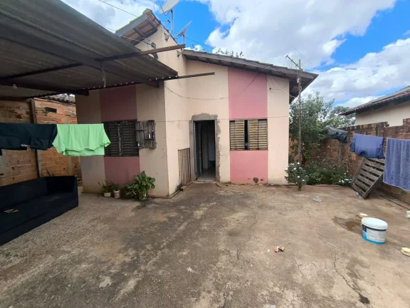 Casa 2/4 Com Lote Grande No Jardim Do Cerrado 3