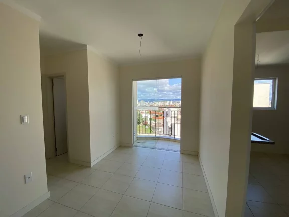 Imagem Apartamento de 2 Dormitórios à Venda no Condomínio Biarritz