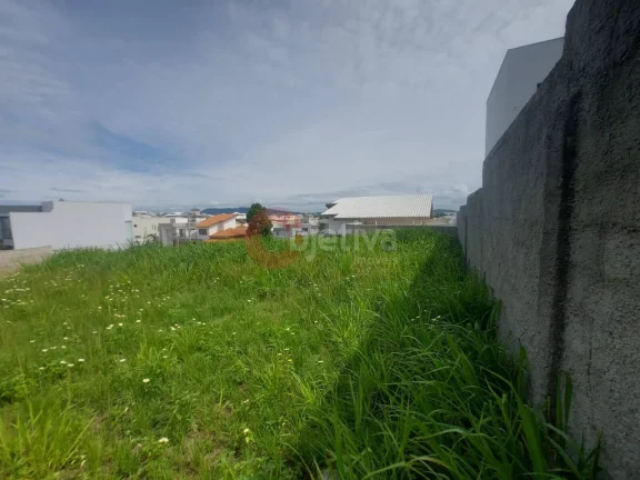 Imagem Terreno aclive condomínio Blue Garden, São Pedro da Aldeia - RJ