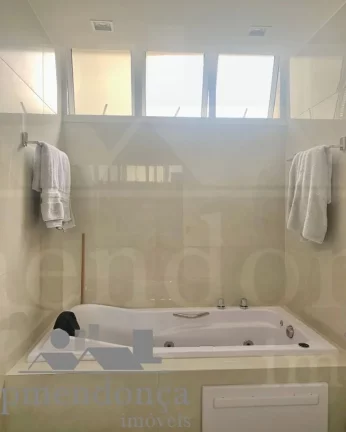 Imagem Apartamento a venda em Higienópolis com 3 quartos( 1 suíte ) e 1 vaga, 175m²