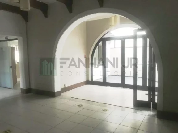 Imagem Imóvel comercial de alto padrão no Jardim Paulista: 5 salas, 6 banheiros, 3 vagas, 588m² - São Paulo-SP