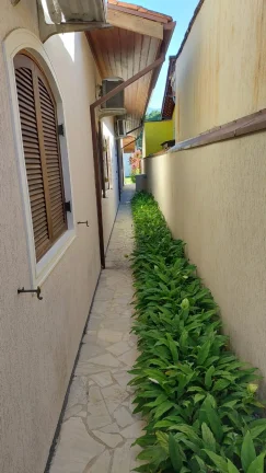 Imagem Casa a venda em condomínio no Horto com 4 suítes