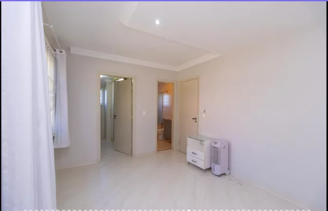 Imagem Sobrado de 3 quartos no bairro Campo Comprido