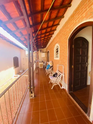 Imagem Casa espaçosa a venda no Centro de Tatuí/SP.