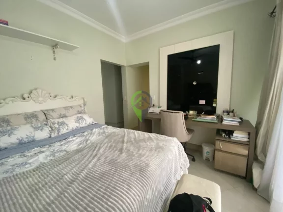 Imagem Sobrado à venda - 3 dormitórios, próximo da praia - Embaré-Santos