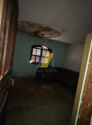 Imagem Sobrado para reforma com grande potencial de valorização.