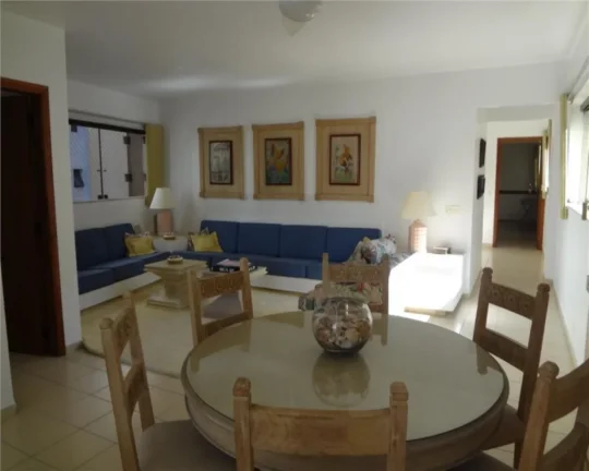 Imagem Apartamento à venda no Guarujá na Praia das Pitangueiras.