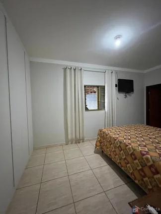 Imagem Casa à Venda no Alto Limoeiro em Patos de Minas-MG com 3 Quartos e 308m² Imóvel com Suíte, Arquitetura Moderna e Localização Privilegiada