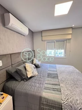 Imagem Lindo apartamento reformado em Santana. São 120m2 de área privativa. São duas suítes + escritór...