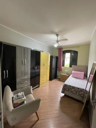 Imagem Casa para Venda em Santo André, Jardim Las Vegas, 4 dormitórios, 1 suíte, 2 banheiros, 2 vagas