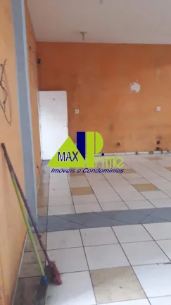 Imagem Salão Comercial de Alto Padrão para Locação na Vila Curuçá, São Paulo-SP: 1 Sala, 3 Banheiros, 1 Vaga de Garagem, 200m².