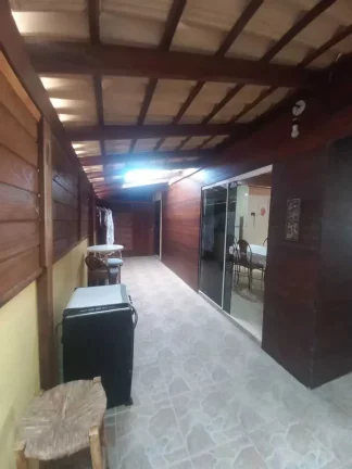 Imagem Casa com 3 dormitórios sendo 1 suíte e 2 vagas de garagem em Penha/SC