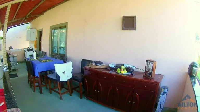Imagem Linda Casa Linear com 4 Quartos e 1120m2 de Área Total à Venda no Bairro Perocão - Guarapari/ES