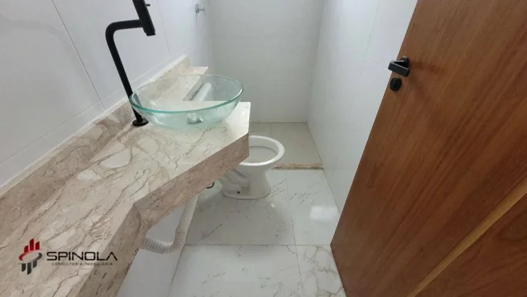Imagem Casa com 2 dormitórios à venda, 54 m² por R$ 330.000,00 - Vila Caiçara - Praia Grande/SP