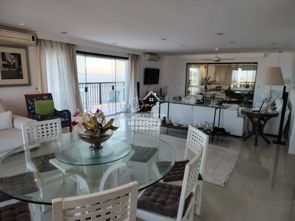 Imagem Magnífica Cobertura nas Pitangueiras, um dos pontos mais altos do Guarujá com 6 suites, 3 salas, 7 banheiros, 4 vagas, 684m²!