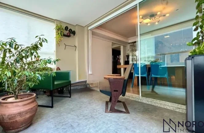 Imagem Apartamento Espaçoso com 3 Suítes e 2 Vagas no Centro de Santa Maria