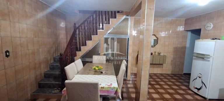 Imagem Sobrado 300m², 2 Quartos, Sendo 1 Suíte com Sacada, 1 Lavabo( desfeito p/ Closet), 3 Vagas, Área de Lazer Grande no Jardim Zaíra, Mauá-SP