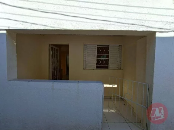 Imagem Casa com 3 dormitórios para alugar, 56 m² por R$ 1.916,00/mês - Medianeira - Porto Alegre/RS