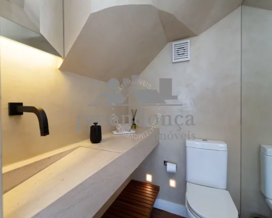 Imagem Cobertura Duplex com 4 quartos sendo 3 suI­tes e 6 vagas, 534m2