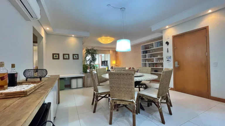 Imagem Apartamento com 4 dormitórios à venda, 228 m por R$ 5.950.000,00 - Riviera