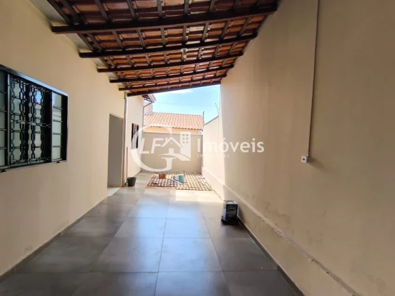 Imagem Casa para locação em Campo Grande-MS, no Jardim Colúmbia: 2 quartos, 1 sala, 1 banheiro e 3 vagas de garagem!