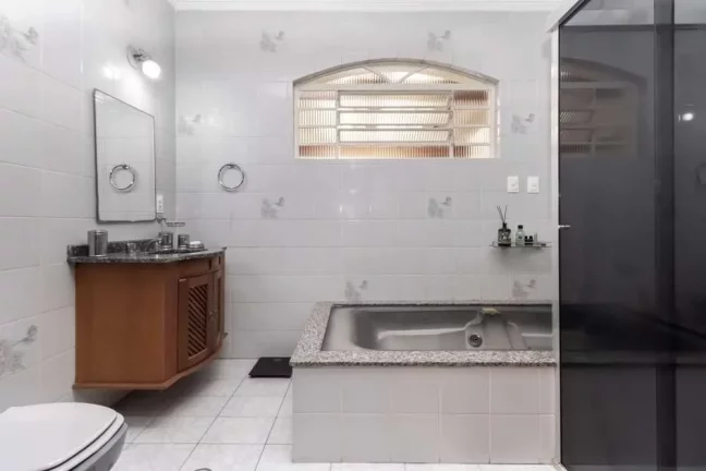 Imagem Excelente Casa à venda com 3 suítes, 4 vagas de garagem, salão de festas e área gourmet por R$1460.000-Jd Marisa-SP