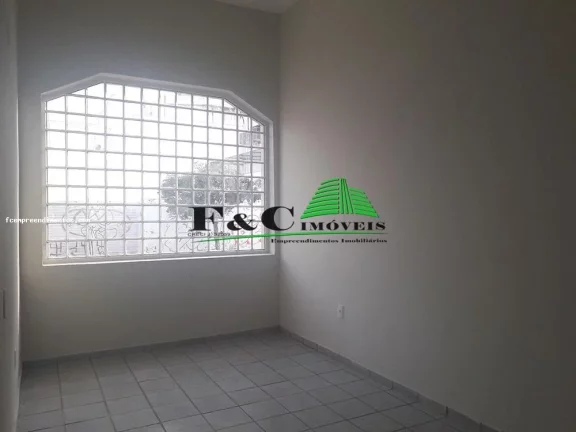 Imagem Casa para Venda em Limeira, Centro, 4 dormitórios, 2 banheiros