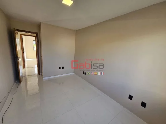 Imagem Casa com 2 dormitórios à venda, 61 m² por R$ 330.000,00 - Vila do Peró - Cabo Frio/RJ