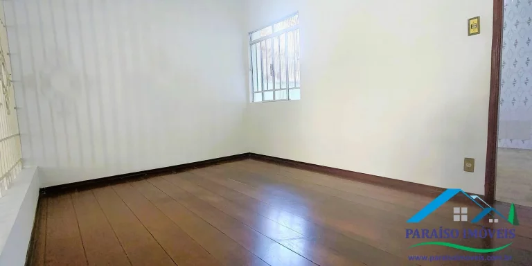 Imagem Oportunidade Única de Investimento e Moradia no Coração de Paraisópolis, MG