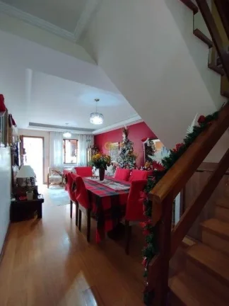 Imagem Casa em Condomínio para Venda em Teresópolis / RJ no bairro Araras