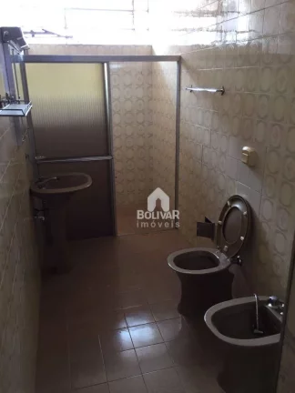 Imagem Casa com 3 dormitórios à venda, 180 m² - Setor Central - Itumbiara/GO