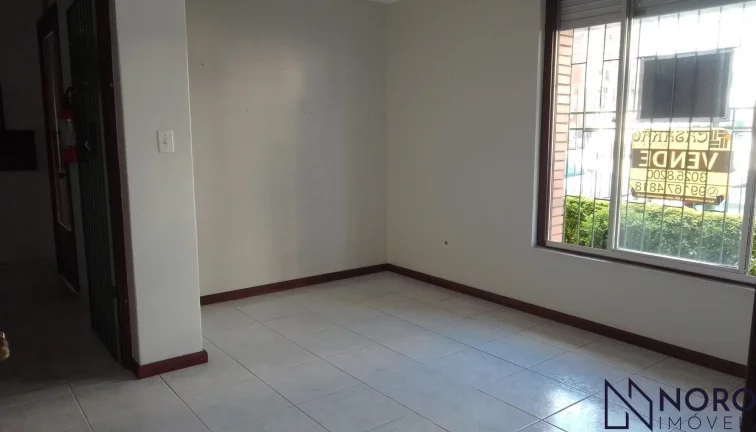 Apartamento térreo 2 dormitórios com acesso privativo pela garagem com espaço pa