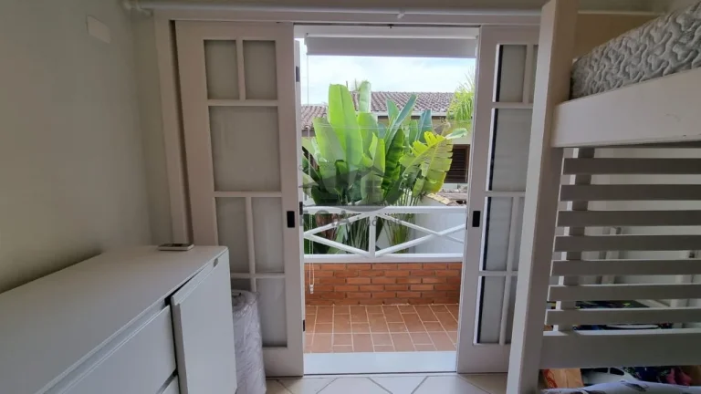 Imagem CASA DE CONDOMÍNIO 100 METROS DA PRAIA