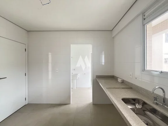 Imagem Apartamento Alto Padrão à venda com 3 suítes e Vista para o mar no bairro José Menino em Santos/SP